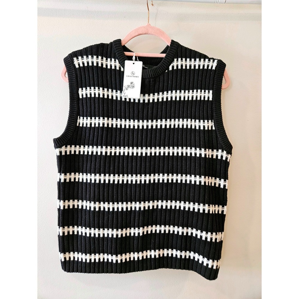 Lillusory Womens Striped Knit Sweater Vest Black White Ribbed Crew Neck SM NEW